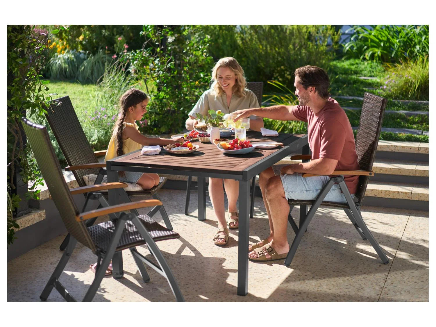 LIVARNO home Table de jardin + Lot de 6 fauteuils pliants tresss Valencia