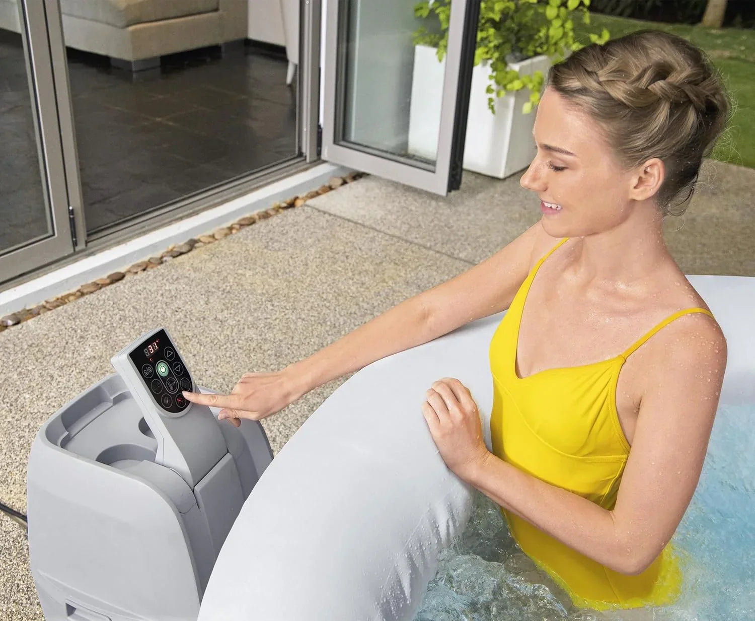 Bestway Palm Springs 4 to 6 Person EnergySense Smart AirJet Plus Inflatable Hot Tub Outdoor Spa
