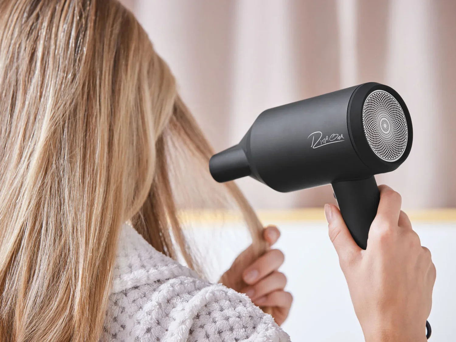 Sche-cheveux compact RHC 35 Rita Ora, 1800 - 2000 W