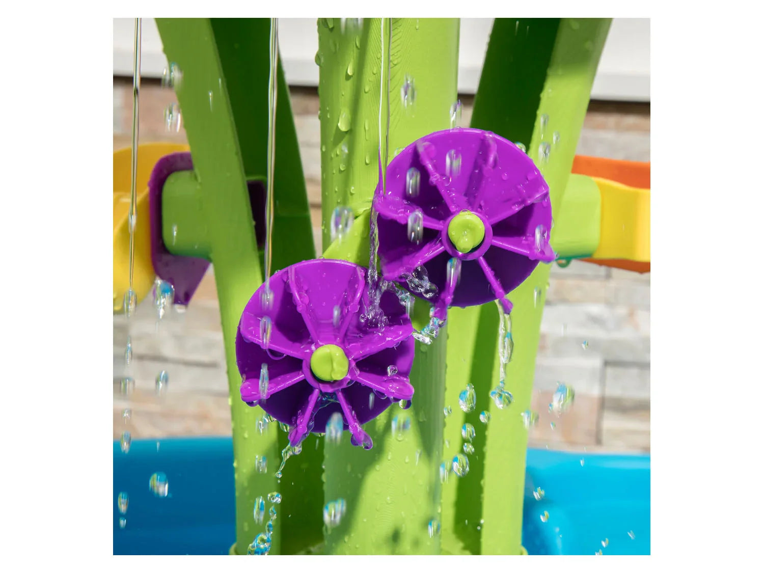 Step 2 Table  eau Summer Showers Splash Tower