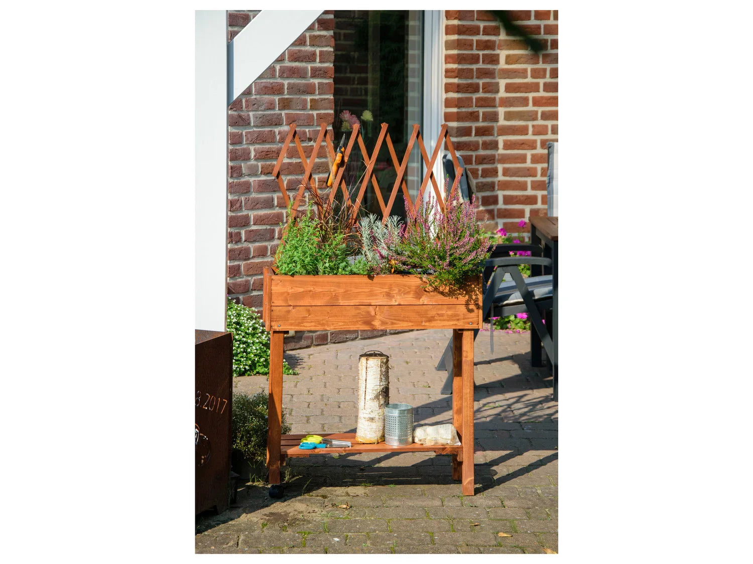 dobar Jardinire surleve  roulettes avec treillis, L 79 x l 28,5 x H130 cm