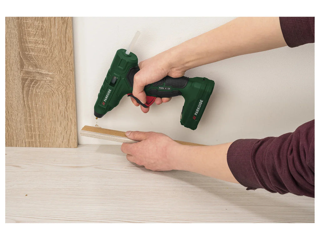 PARKSIDE Pistolet  colle sans fil PHPA 4 ou graveur sans fil PAGG 4, 4 V