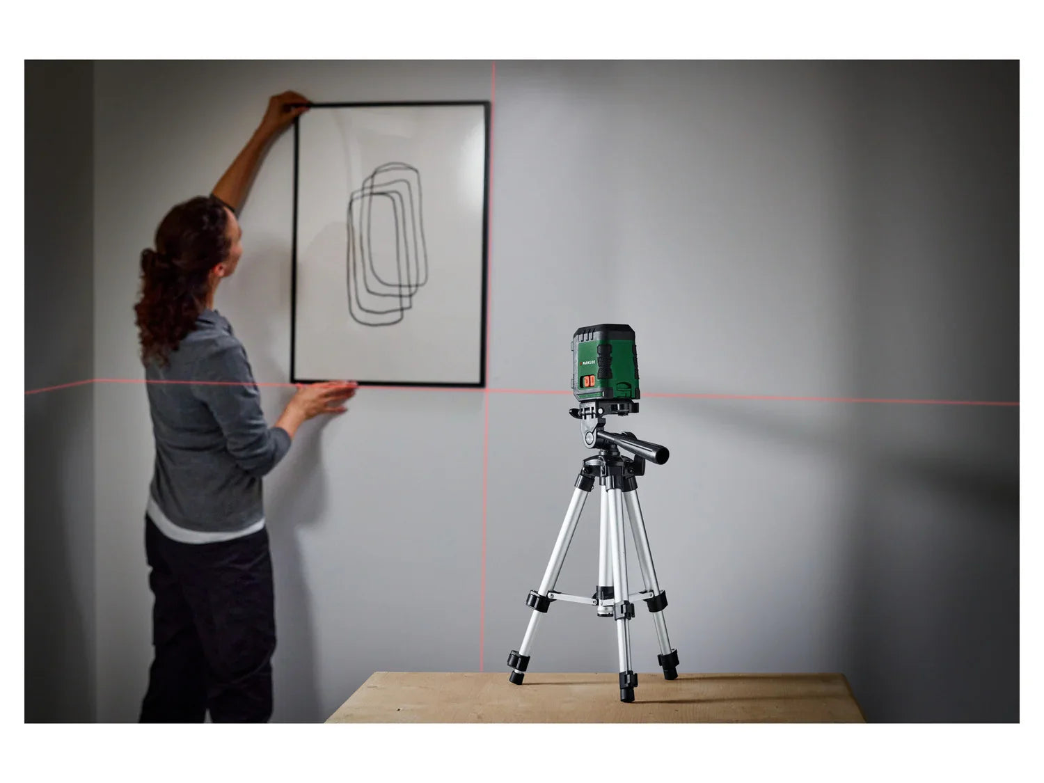PARKSIDE Niveau laser en croix avec trpied PKLL 10 B4