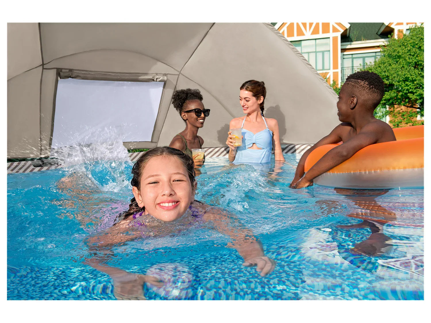 Bestway Piscine avec pompe de filtration et abri
