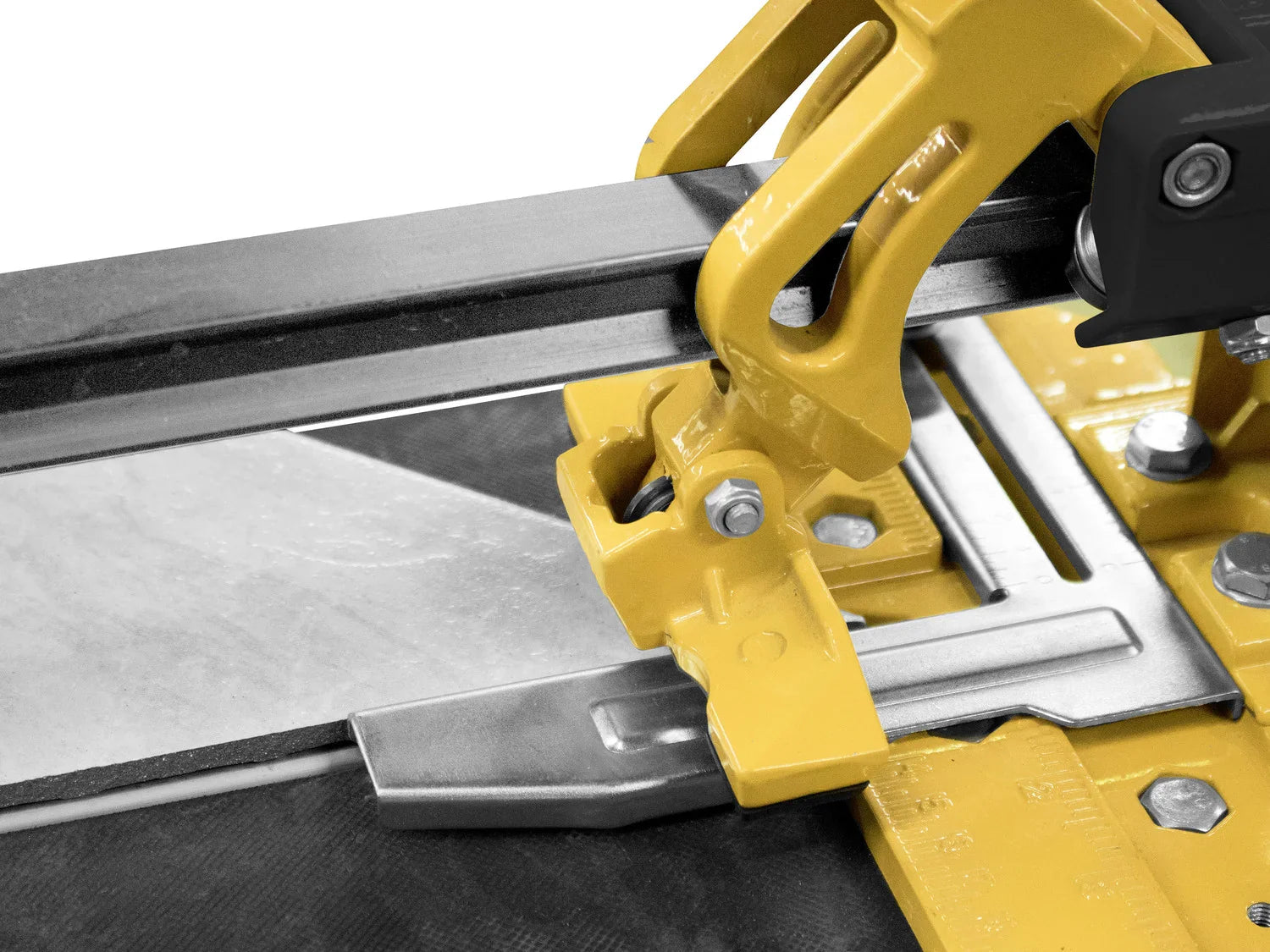 Gde Coupe-carreaux GHF800